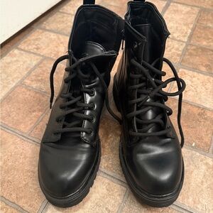 Black Lace-Up Boots girls